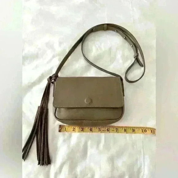 American Eagle Taupe Leather Crossbody Bag - Picture 3 of 11